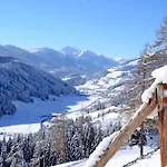Baumanngut * واغراين