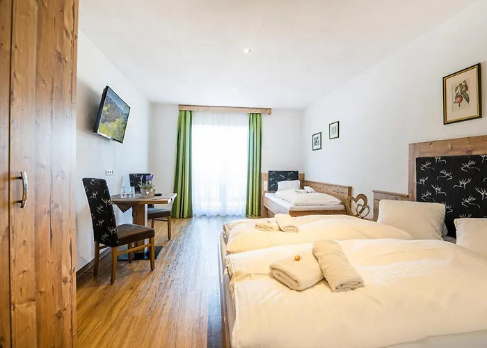 宝曼古特公寓 *