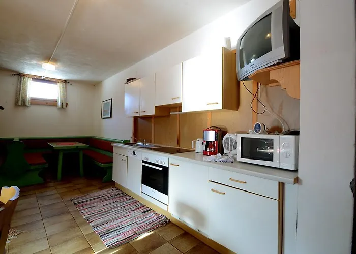 宝曼古特公寓 *